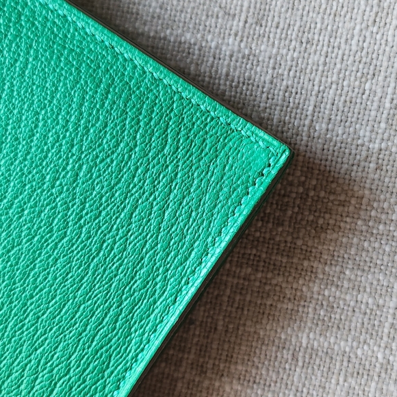 Authentic Hermes Menthe Chevre Bearn Wallet - Picture 4 of 11